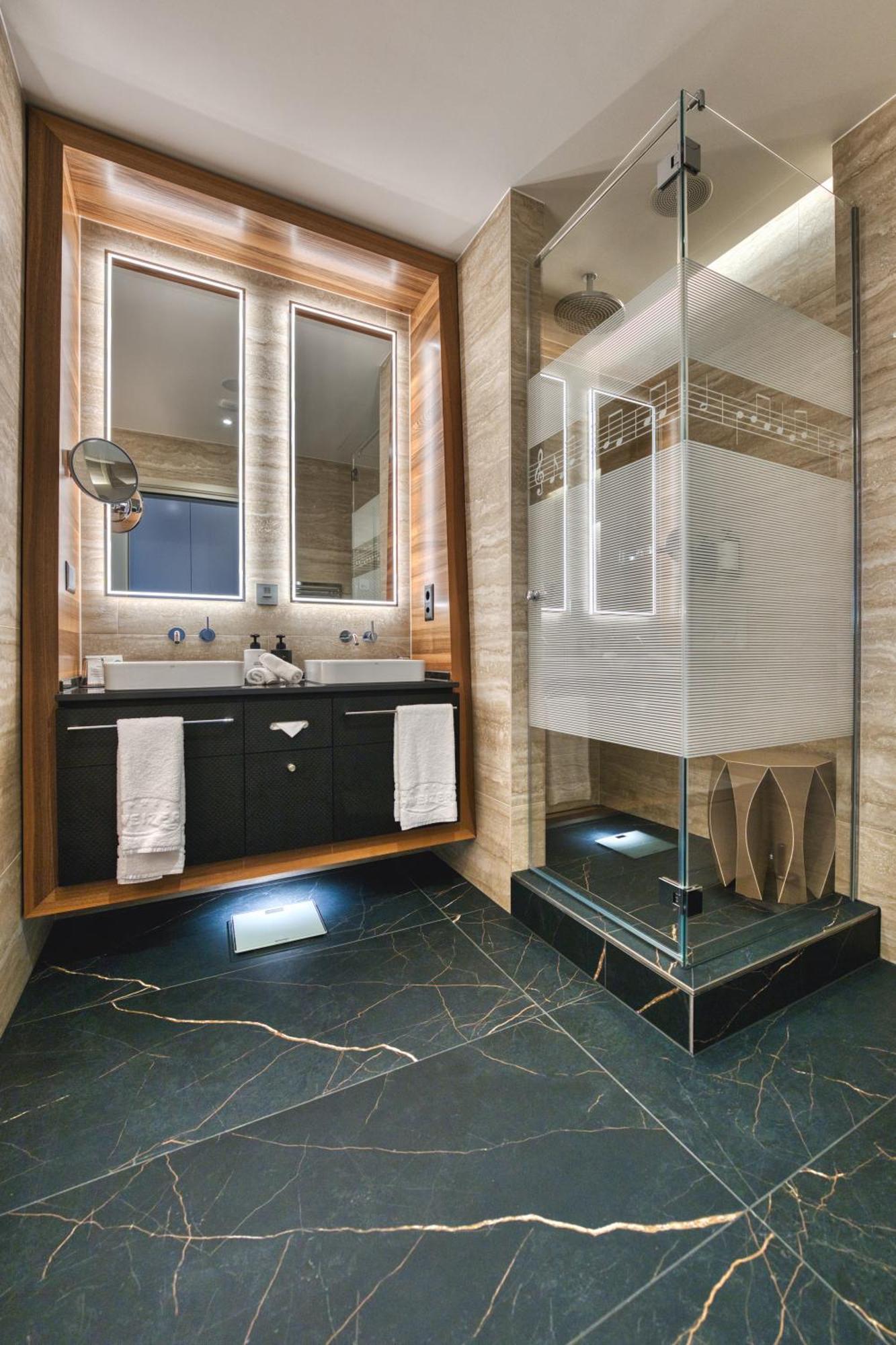 Hotel Schweizerhof Luzern Zewnętrze zdjęcie